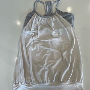 Lululemon white tank top with built in Heather gray sports bra size 6